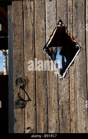 Porte en bois rustique de style occidental à Santa Fe NM Banque D'Images