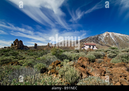 Ermitage Ermita de las Nieves et les formations rocheuses de Las Canadas avec le Mont Teide derrière, le Parc National du Teide Tenerife Banque D'Images