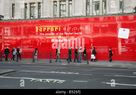 Ferrari store ouverture bientôt à Regent Street, Londres Banque D'Images