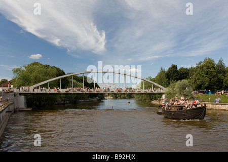 Barge à Jõmmu hanséatique sur la rivière Emajõgi, Estonie Banque D'Images