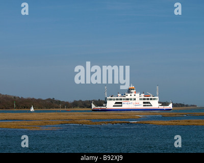 Le nouveau ferry Wightlink Wight 'ciel' arrivant à Lymington UK Banque D'Images