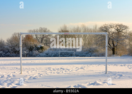 Poteaux de but de hockey et pas de couvert de neige Banque D'Images