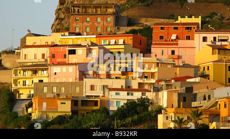 Vista del pueblo de Castelsardo al atardecer. Province de Sassari. Sardegna. Italie Banque D'Images