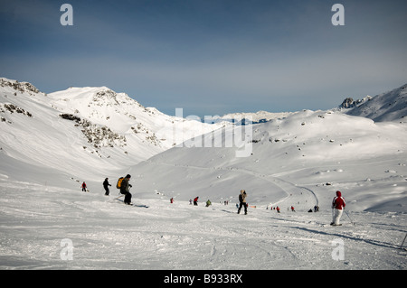 Alpes Val Thorens vue mountian haut et les pistes à Meribel Banque D'Images