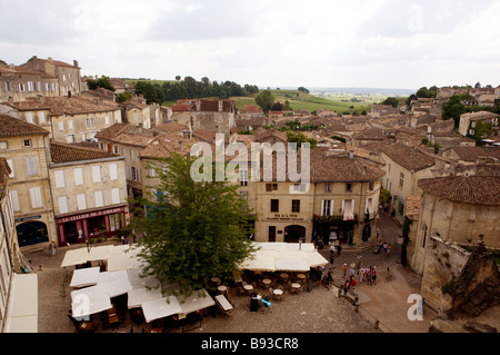 Le pittoresque village de St Emilion Bordeaux France Banque D'Images