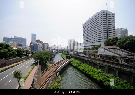 Shin-Ochanomizu Station et Kanda vus de Higiri pont. Chiyoda. Tokyo. Le Japon Banque D'Images