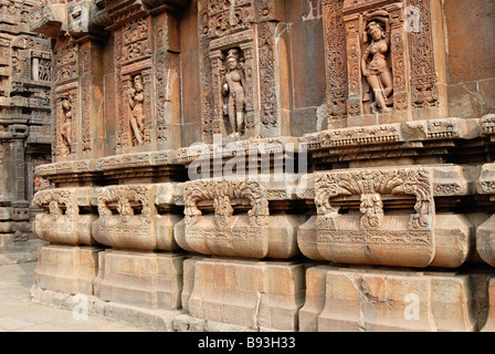 General-View Vaital temple, du Sud-Ouest, montrant la partie basse de shikara. Bhubaneshwar, Orissa, Inde. Banque D'Images