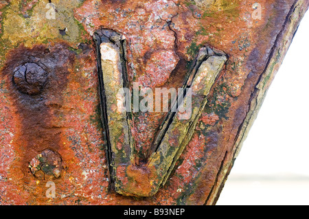 Chiffres romains de rouille sur arc de bateau de pêche abandonnés,5000,Lancashire, Royaume-Uni Banque D'Images