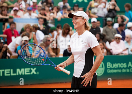 Martina Navratilova smiling dans un match de tennis joué contre Gabriela Sabatini à Buenos Aires, Argentine Banque D'Images