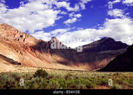 La vallée de la rivière au saumon le long de la route 93 près de Challis, de l'Idaho. De grands espaces ouverts. Banque D'Images