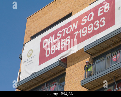 UK.BARRATT HOMES' NOUVEAUX BÂTIMENTS,TOUS VENDUS, par EAST LONDON LINE,EXTENSION,DALSTON HACKNEY, LONDRES, ANGLETERRE Photo © Julio Etchart Banque D'Images