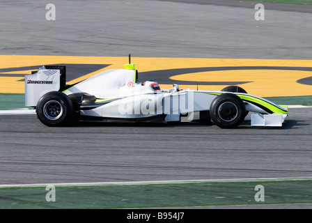 Rubens Barrichello BRA dans la voiture de Brawn GP Formule 1 séances d'essais durant près de Barcelone en mars 2009. Banque D'Images
