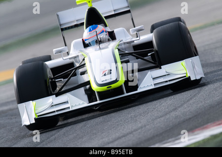 Jenson Button GBR dans la voiture de Brawn GP Formule 1 séances d'essais durant près de Barcelone en mars 2009. Banque D'Images