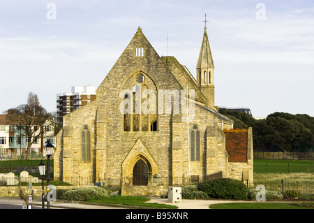 L'église de garnison, Vieux Portsmouth, ruine pris dans le regard du soleil au coucher du soleil Banque D'Images