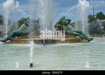 Le Swann Memorial Fountain AKA Fontaine des trois rivières à Logan Circle, à Philadelphia, Pennsylvania USA Banque D'Images