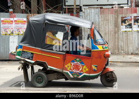 Taxi indonésien Rickshaw Banque D'Images