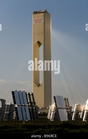 Projet de centrale électrique solaire Abengoa, près de Séville. L'Espagne. Banque D'Images