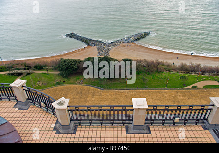 Protection contre l'érosion côtière sur la plage de Folkestone, vu depuis les LEA Banque D'Images