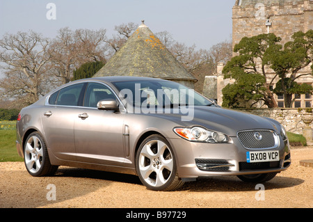 2008 Jaguar XF SV8 Banque D'Images