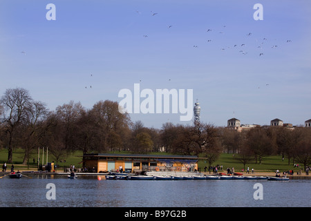 Le Boathouse Serpentine Hyde Park Londres Banque D'Images