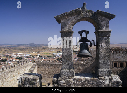 La cloche du château à Trujillo Estrémadure Espagne Banque D'Images