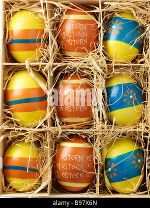 Dans une boîte d'oeufs de Pâques Banque D'Images