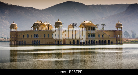 Jal Mahal, Palais de l'eau, près de l'ambre et Jaipur, Rajasthan, Inde Banque D'Images