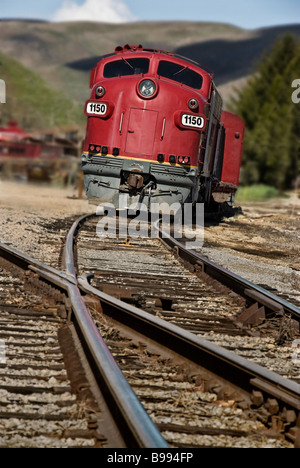 Train locomotive diesel transporter des marchandises, le sud de la Californie, USA Banque D'Images