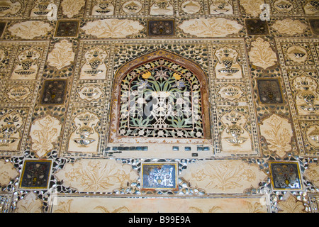 La salle des miroirs, Sheesh Mahal, dans la région de Amber Palace, également connu sous le nom de Fort Amber, ambre, près de Jaipur, Rajasthan, Inde Banque D'Images