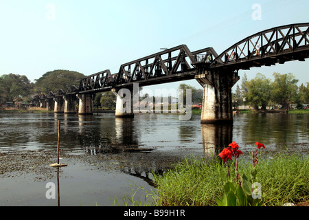 Pont sur la rivière Kwai à Kanchanaburi, Thaïlande Banque D'Images