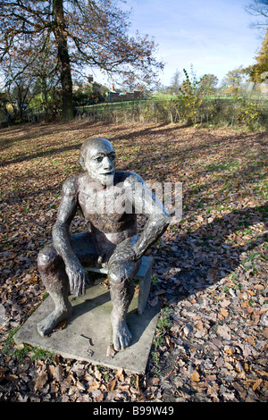 Une sculpture dans le Yorkshire Sculpture Park, l'un des leaders européens dans les galeries en plein air Banque D'Images