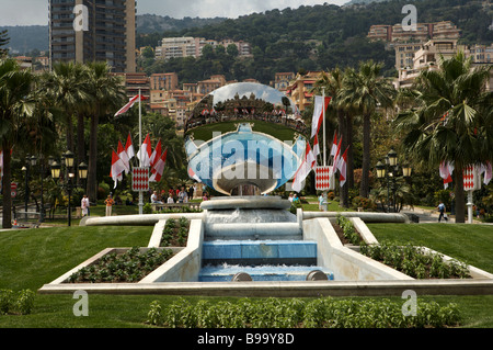 Les jardins dans le centre de Monaco à l'extérieur en place du Casino Monte Carlo Monaco Banque D'Images