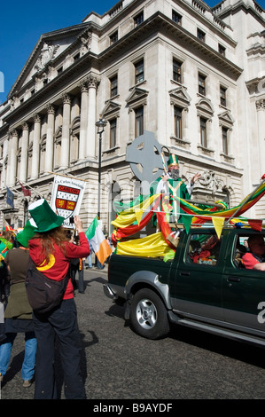 Saint Patrick's Day Parade à Londres Angleterre Royaume-uni, 15 mars 2009 Banque D'Images