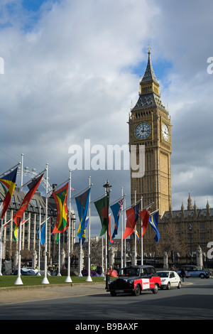 Big Ben clock Chambres du Parlement et le Parlement Square Westminster London Angleterre Grande-bretagne Royaume-Uni UK GO Banque D'Images