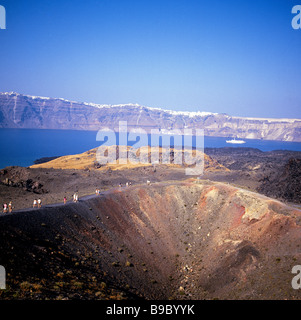 Grèce cyclades santorin vue vers la caldeira de Thira Banque D'Images