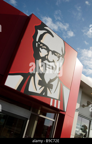 Le colonel Sanders Kentucky Fried Chicken restaurant sud malbouffe rapide godet alléchants sortie kfc franchise pepsi pepsico Banque D'Images