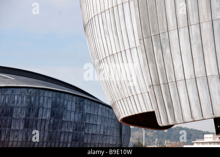 Détail de la toiture de plomb de l'auditorium, salle de concert dans le parc de la musique conçue par l'architecte Renzo Piano Banque D'Images