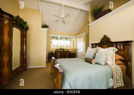 Chambre de maître avec hauts plafonds Banque D'Images