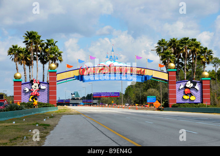 Passage de l'entrée de Walt Disney Attractions Magic Kingdom Park Central d'Orlando en Floride Banque D'Images