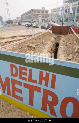 Métro de Delhi, Inde en cours de travail Banque D'Images