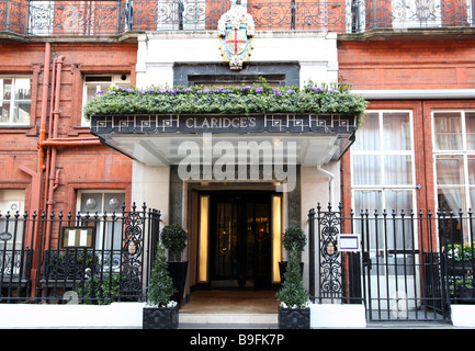 Entrée de Gordon Ramsay at Claridge's, Londres Banque D'Images