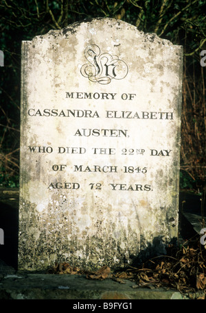 Pierre tombale à Chawton, Cassandra Elizabeth Austen 1845 soeur de Jane Austen écrivain romancier auteur anglais Hampshire England UK Banque D'Images