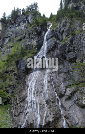 Suisse Graubünden La Société Valser Val de la vallée du Rhin La Société Valser Brook Ruisseau de montagne montagne montagne montagne-forêt-l'écoulement de l'eau