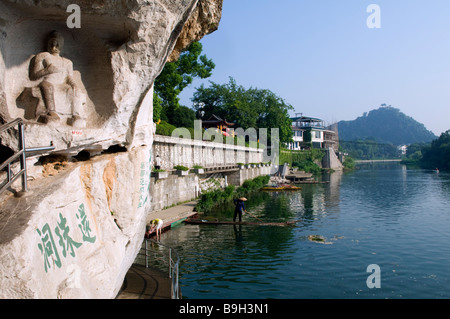 Chine, Province du Guangxi, Guilin rock sculptures sur la rivière Li Banque D'Images