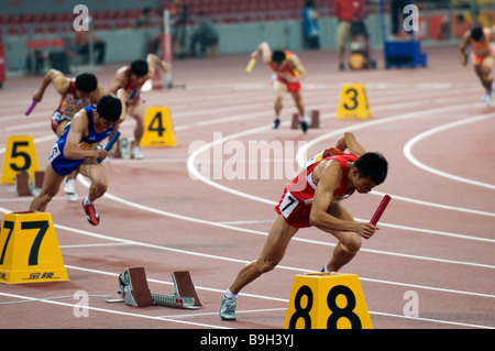 La Chine, Beijing. Les athlètes en compétition durant l'Open de Chine 2008 compétition d'athlétisme Banque D'Images
