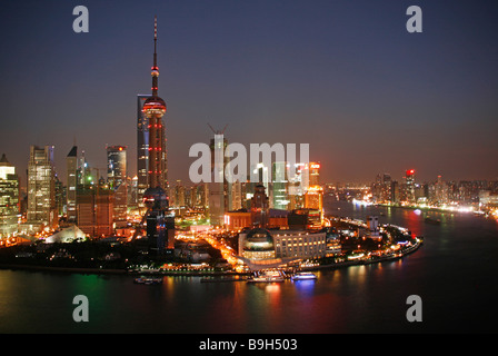 La Chine, Shanghai. Vue depuis l'hôtel Hyatt sur le Bund de Shanghai. Banque D'Images