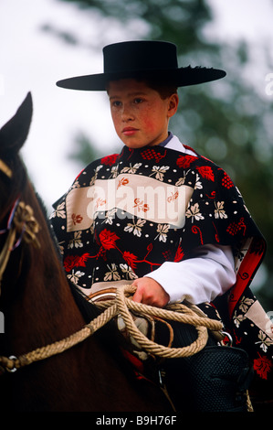 Chili, région VI, Parral. Un jeune huaso prenant part à un concours de rodéo régionaux. Banque D'Images