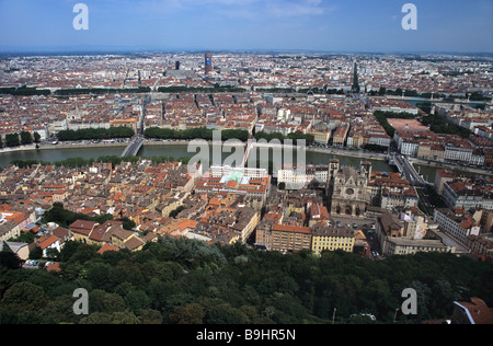 Ou Aérienne Vue panoramique sur Lyon ou Lyon, Rhône et Saône et la Presqu'île, France Banque D'Images