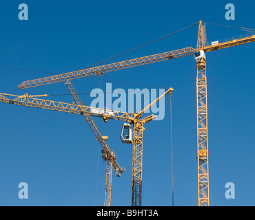 Grues, port Rheinauhafen, Cologne, Rhénanie du Nord-Westphalie, Allemagne Banque D'Images