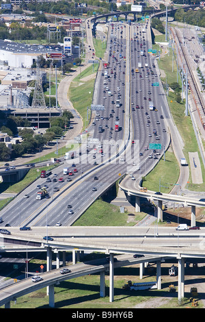 USA Texas Dallas l'Interstate 35E Rue Nord trafic ville ville ville afficher le trafic-net plus Interstate highway voies-y t Banque D'Images